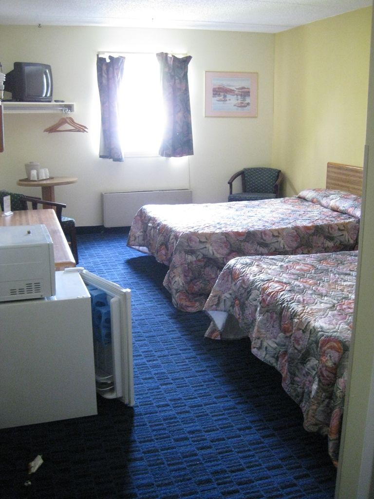 Cocoa Country Inn Hershey Room photo